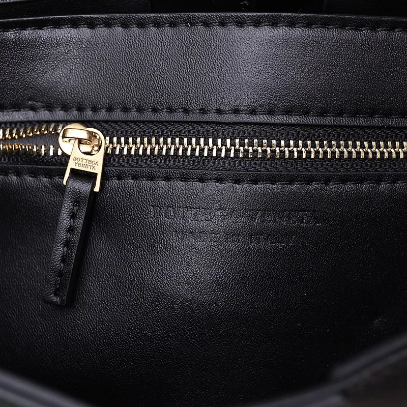 All Categories Official Website "Brand Women's Bags" Women's Bags 💙 BV 2026 New BV Crossbody Shoulder Bag